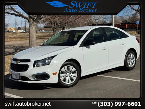 Used 2016 Chevrolet Cruze LS image 1