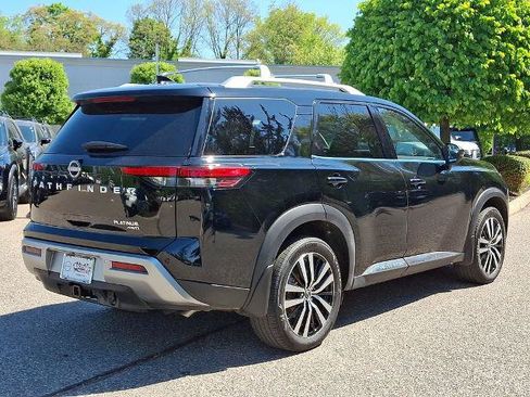 Certified 2025 Nissan Pathfinder Platinum w/ Cargo Package AWD/4WD image 8