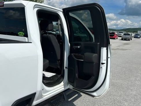 Certified 2022 GMC Sierra 2500 SLE w/ SLE Convenience Package AWD/4WD image 35
