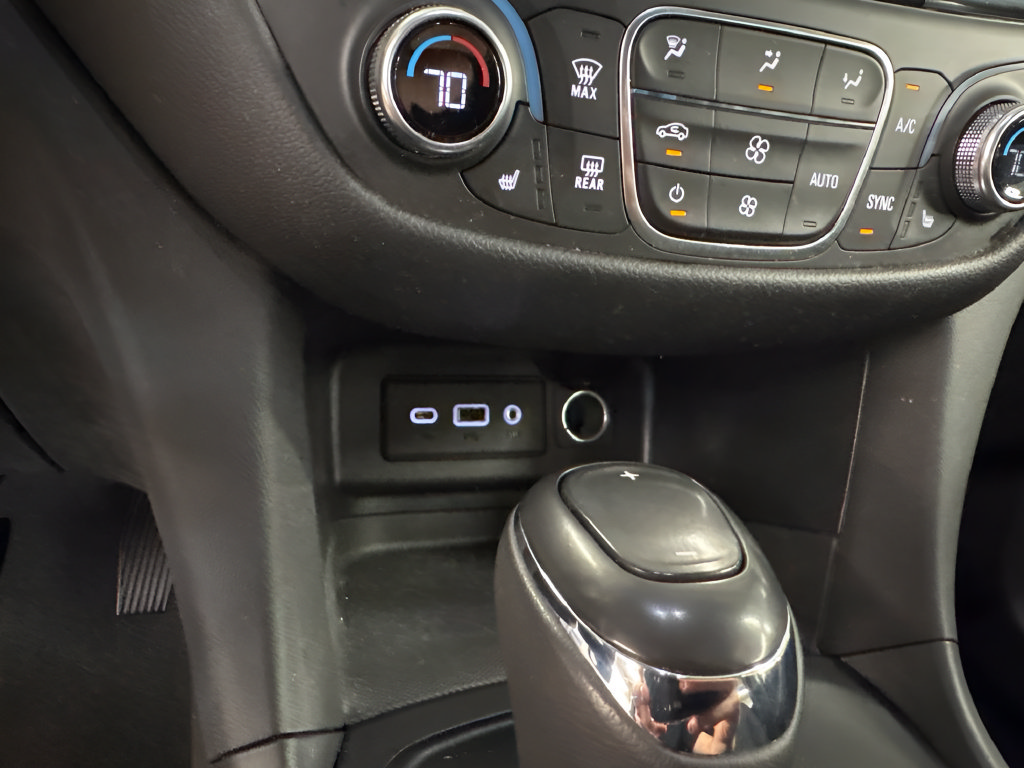 Used 2019 Chevrolet Equinox LT FWD image 11