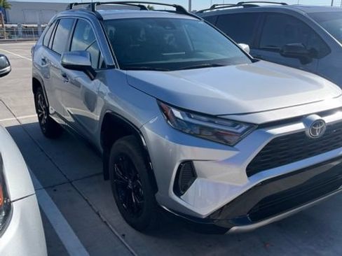 Used 2025 Toyota RAV4 SE AWD/4WD image 2