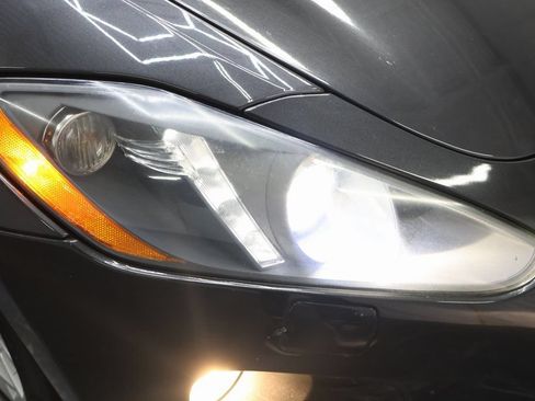 Used 2015 Maserati GranTurismo Convertible RWD image 21