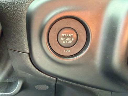 Used 2019 Jeep Wrangler Unlimited Sport AWD/4WD image 28