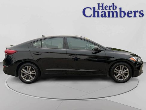 Used 2018 Hyundai Elantra Value Edition w/ Winter Weather Package FWD image 5