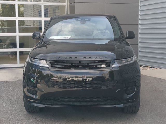 New 2026 Land Rover Range Rover Sport Dynamic SE AWD/4WD image 2