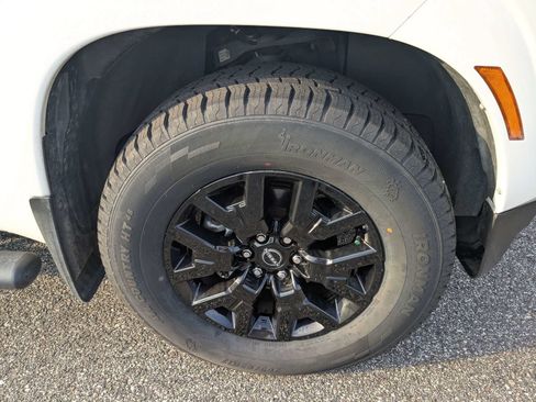 Used 2023 Nissan Frontier SV w/ Midnight Edition Package RWD image 11
