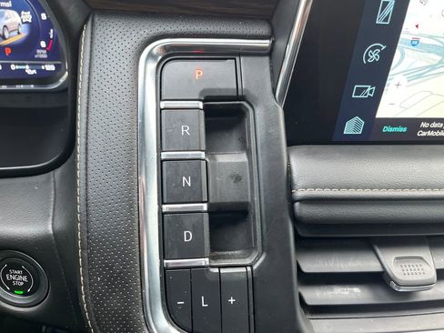 Used 2023 Chevrolet Suburban Premier w/ Advanced Technology Package image 25