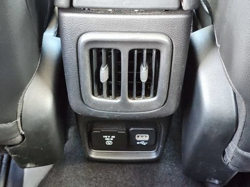 Used 2020 Jeep Compass Limited AWD/4WD image 29