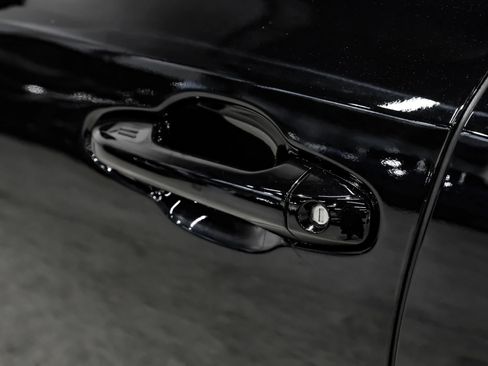 Used 2019 Toyota Highlander XLE FWD image 40