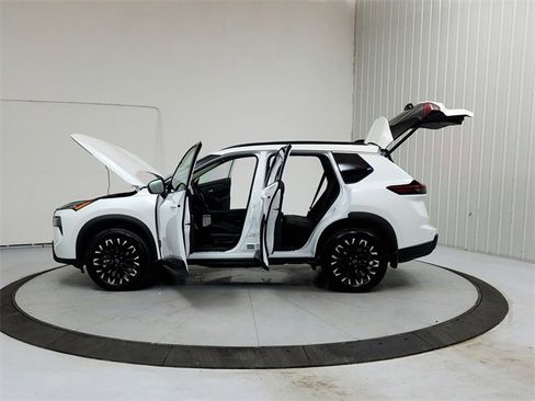 New 2026 Nissan Rogue SV image 12