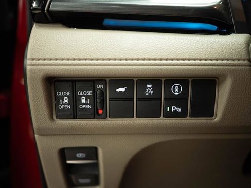 Used 2024 Honda Odyssey Elite image 31