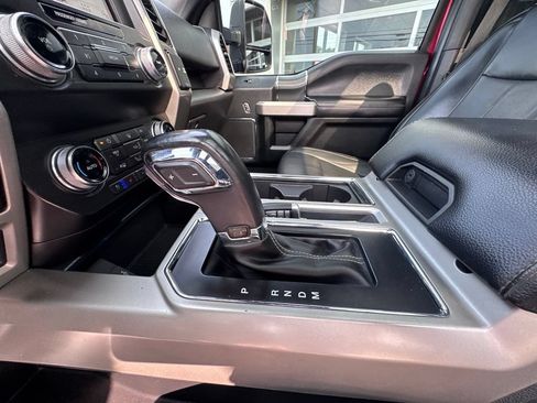 Used 2019 Ford F150 Lariat w/ Equipment Group 502A Luxury AWD/4WD image 23