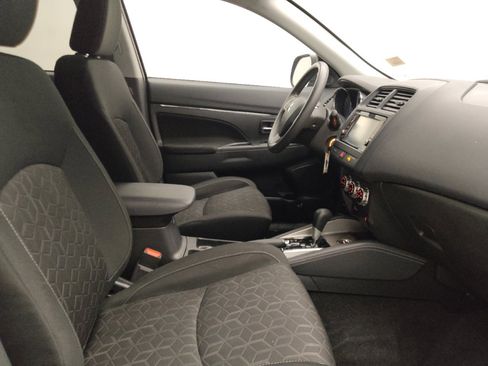 Used 2025 Mitsubishi Outlander Sport AWD image 21