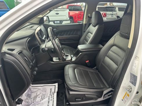 Used 2022 GMC Canyon Denali image 16