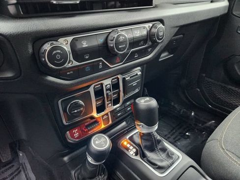 Used 2025 Jeep Wrangler Unlimited Sport S 4xe AWD/4WD image 14