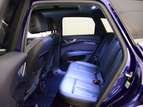 Certified 2023 Audi Q4 e-tron Premium Plus w/ Premium Plus image 11