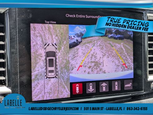 Used 2023 Chrysler Pacifica Touring-L FWD image 24