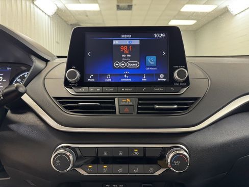 New 2025 Nissan Altima 2.5 S image 33