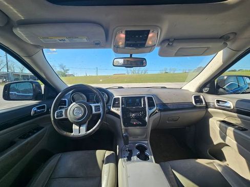 Used 2012 Jeep Grand Cherokee Laredo image 12