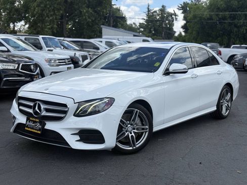 Used 2017 Mercedes-Benz E 300 image 2
