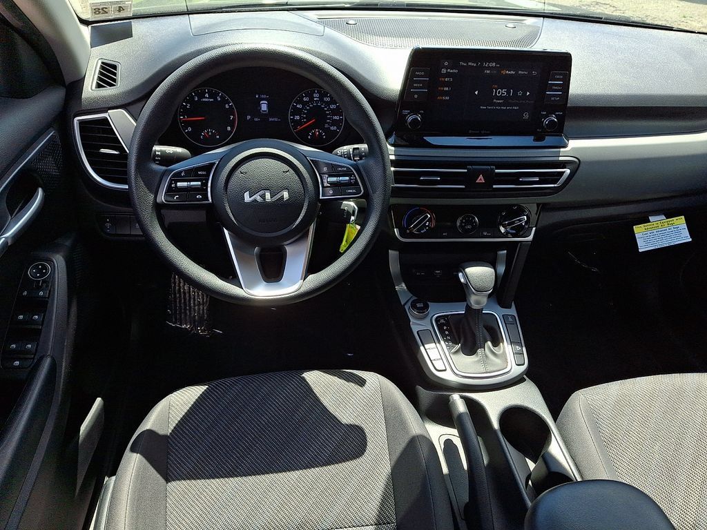 Certified 2023 Kia Seltos LX AWD/4WD image 11