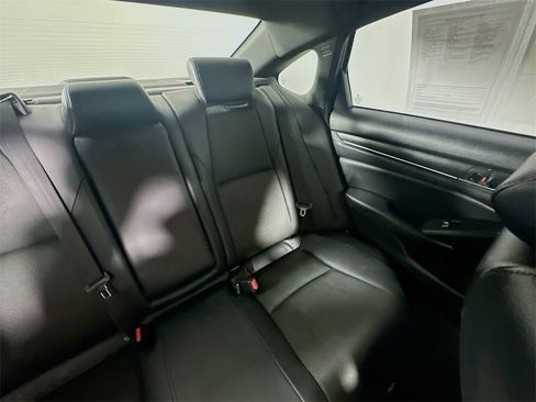 Used 2022 Honda Accord Sport image 14