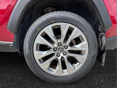 Used 2020 Toyota RAV4 Limited FWD image 15