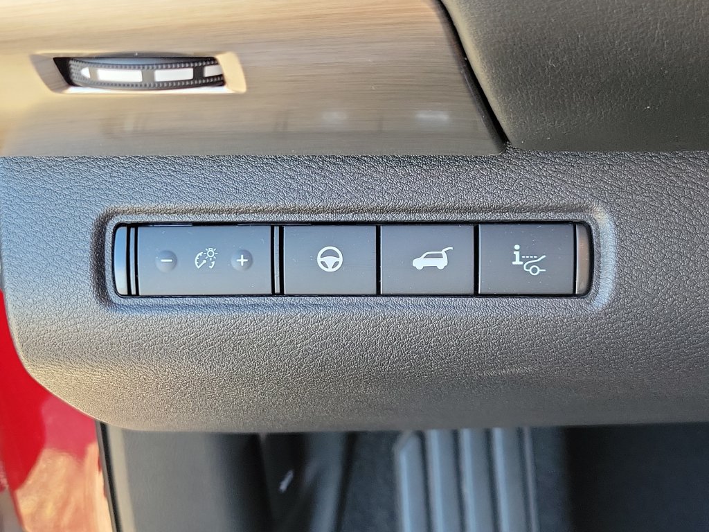 Certified 2024 Nissan Pathfinder Platinum w/ Cargo Package FWD image 32