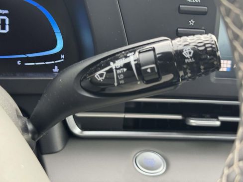 Certified 2025 Hyundai Elantra Sport w/ Cargo Package image 19