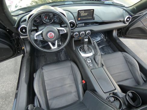 Used 2017 FIAT 124 Spider Lusso image 30