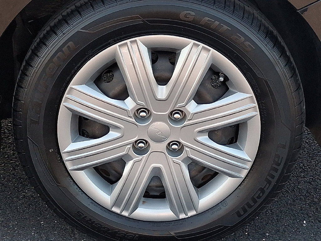 Used 2023 Kia Rio LX FWD image 9