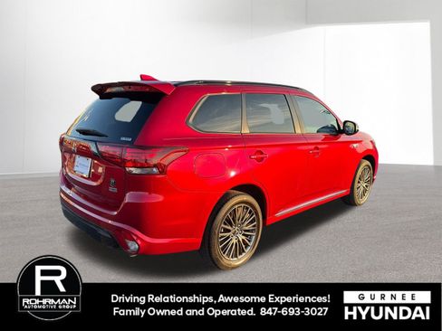 Used 2022 Mitsubishi Outlander LE image 9