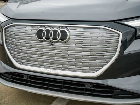 Used 2023 Audi Q4 e-tron Premium w/ Convenience Package image 8