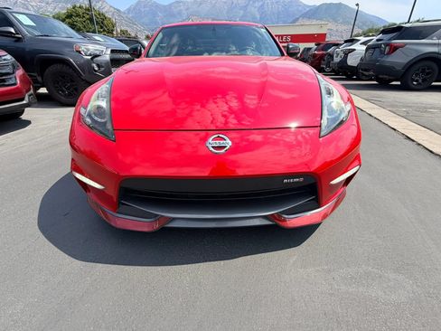 Used 2017 Nissan 370Z NISMO RWD image 8