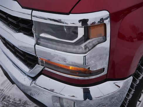 Used 2018 Chevrolet Silverado 1500 LT w/ All Star Edition image 15