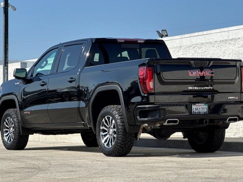 Certified 2023 GMC Sierra 1500 AT4 w/ AT4 Preferred Package AWD/4WD image 6