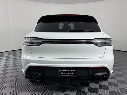 Certified 2026 Porsche Macan AWD/4WD image 10