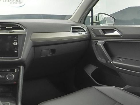 Used 2020 Volkswagen Tiguan SE AWD/4WD image 15