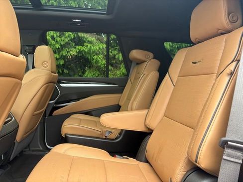 Used 2026 Cadillac Escalade Luxury w/ Touring Package AWD/4WD image 29