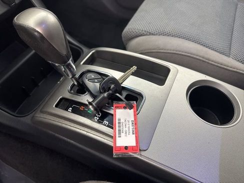 Used 2013 Toyota Tacoma 4x4 Double Cab image 29