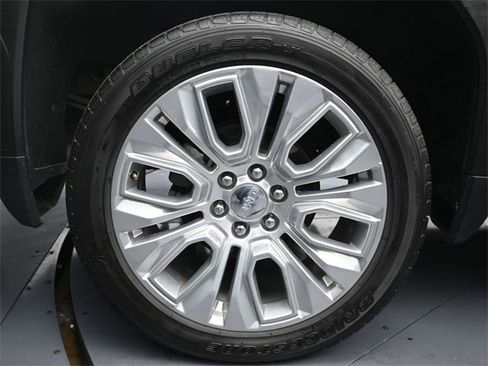 Used 2021 GMC Sierra 1500 Denali w/ Denali Ultimate Package image 9