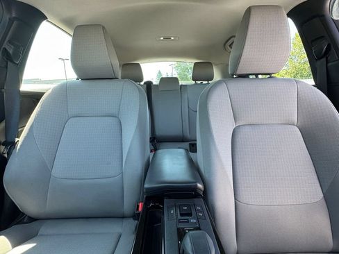 Used 2025 Toyota Prius LE AWD/4WD image 21
