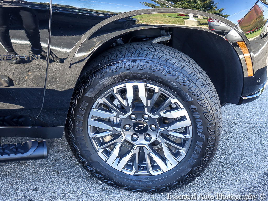 Used 2025 Chevrolet Suburban Z71 AWD/4WD image 10