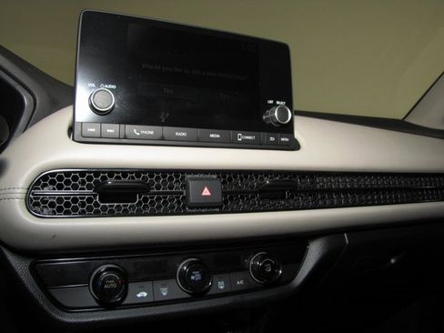 Certified 2023 Honda HR-V LX image 7