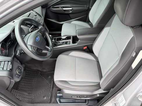 Used 2017 Ford Escape SE AWD/4WD image 8
