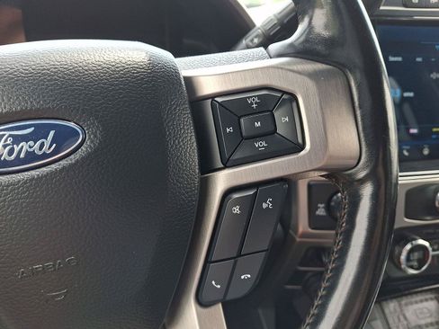 Used 2022 Ford F350 Platinum AWD/4WD image 21