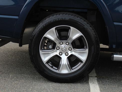 Used 2019 RAM 1500 Laramie AWD/4WD image 43