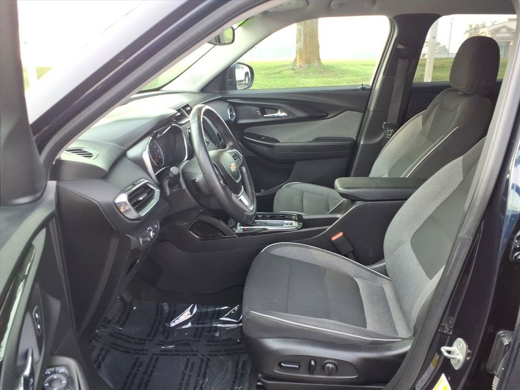 Used 2021 Chevrolet TrailBlazer LT AWD/4WD image 25