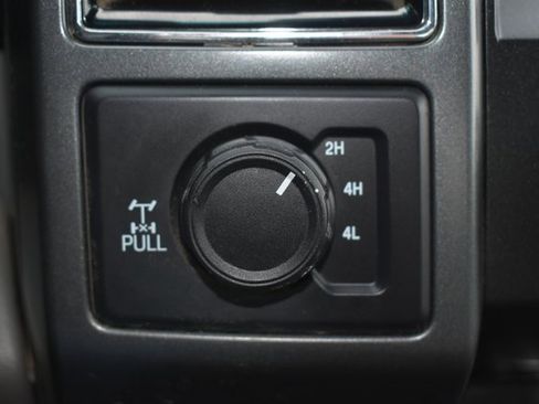 Used 2019 Ford F250 XLT w/ XLT Value Package image 23