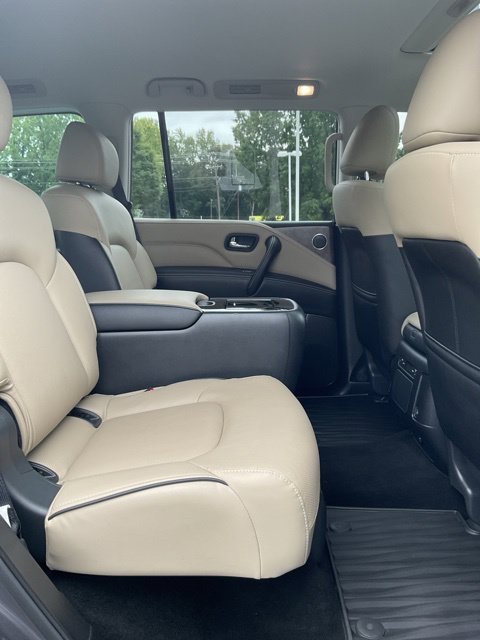 Used 2023 INFINITI QX80 Premium Select w/ Cargo Package AWD/4WD image 16